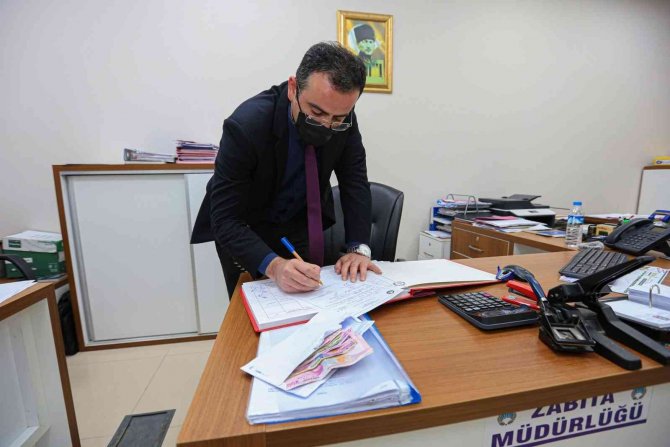 Duyarlı Gençlerin Bulduğu Para, Zabıta Tarafından Sahibine Teslim Edildi