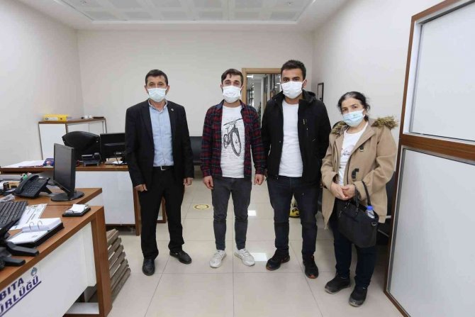 Duyarlı Gençlerin Bulduğu Para, Zabıta Tarafından Sahibine Teslim Edildi