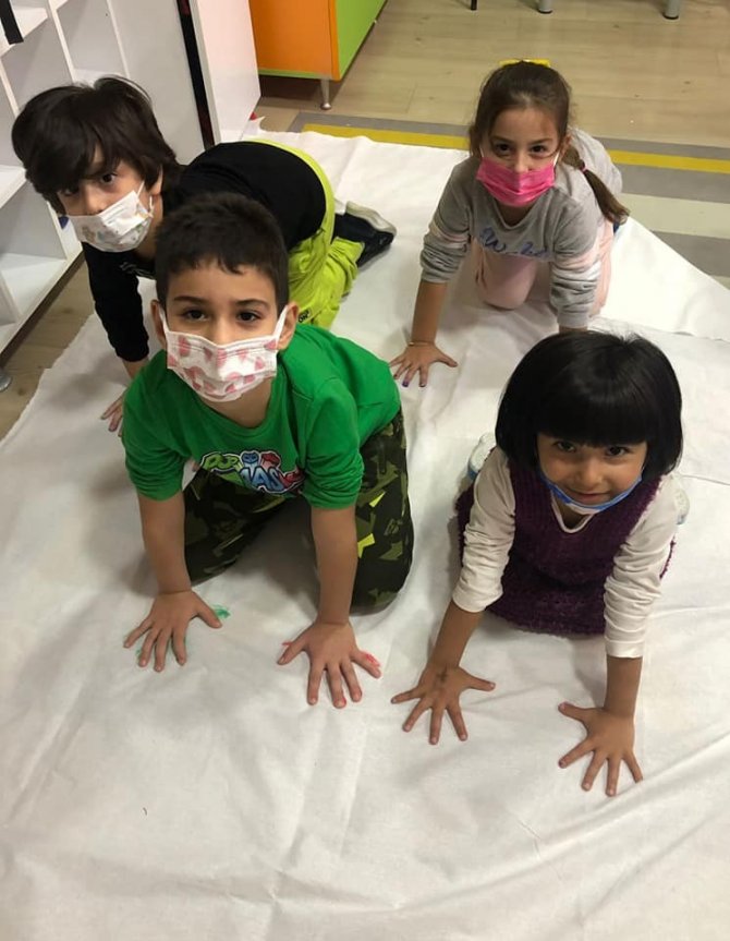 Minik Öğrenciler Yaşama El Verdi