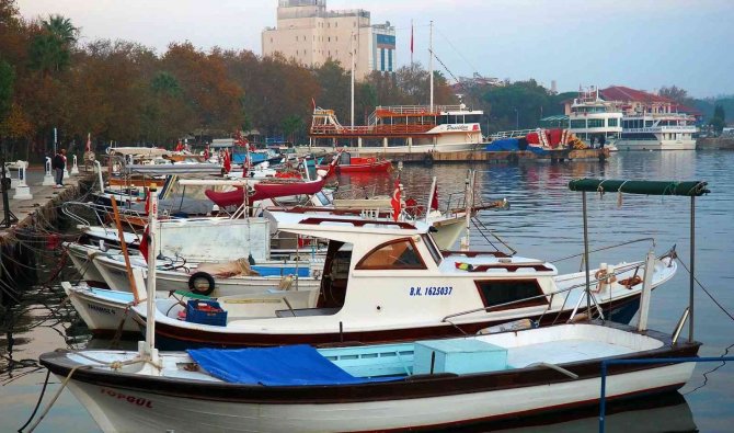 Erdek’te 105 Balıkçıya Destek Parası