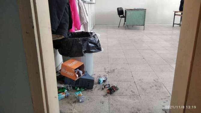 Eğitim Yuvası Mikrop Yuvasına Döndü