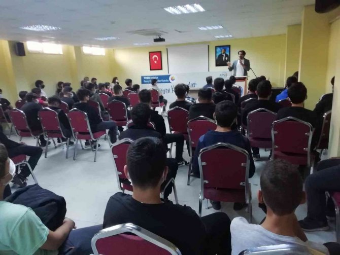 Liseliler Girişimcilerle Buluştu