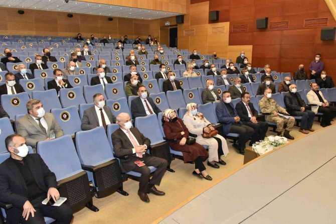 Vali Taşbilek Muhtarlarla Bir Araya Geldi