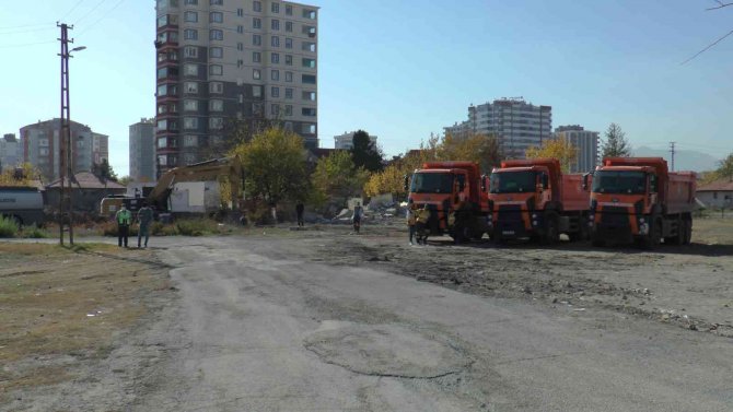 Seyrani Mahallesi’nde Kentsel Dönüşüm Devam Ediyor