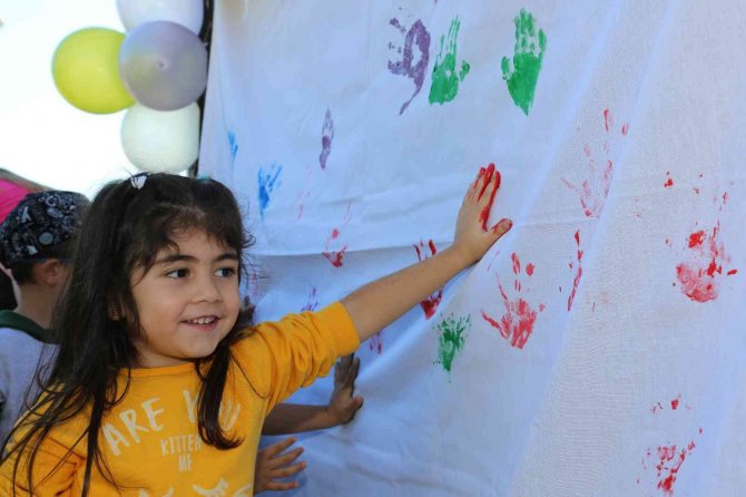 Minik Elleriyle Lösemiye Dikkat Çektiler