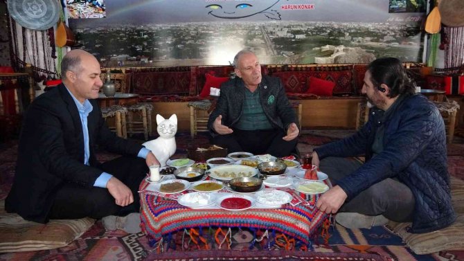 Meşhur Van Kahvaltısında Fahiş Fiyatın Önüne Geçilecek