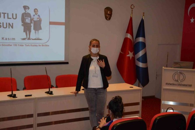 Anadolu Üniversitesi’nde Türk Kızılayı’ndan Bilgilendirme Toplantısı