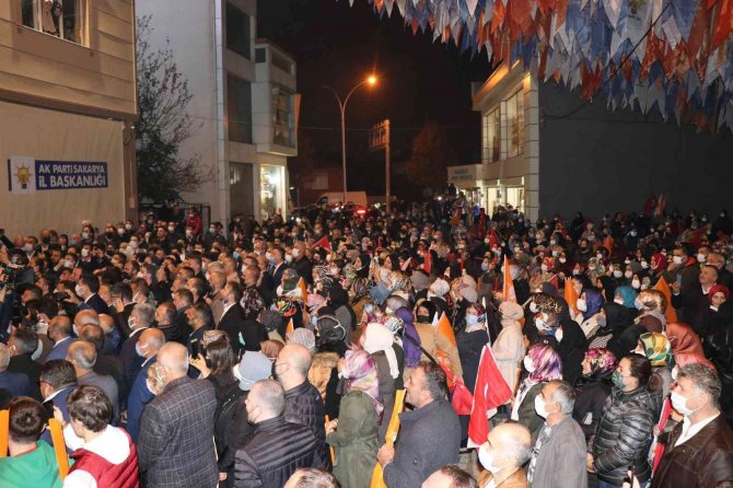 Cumhurbaşkanı Erdoğan, Coşkulu Kalabalığa Böyle Seslendi