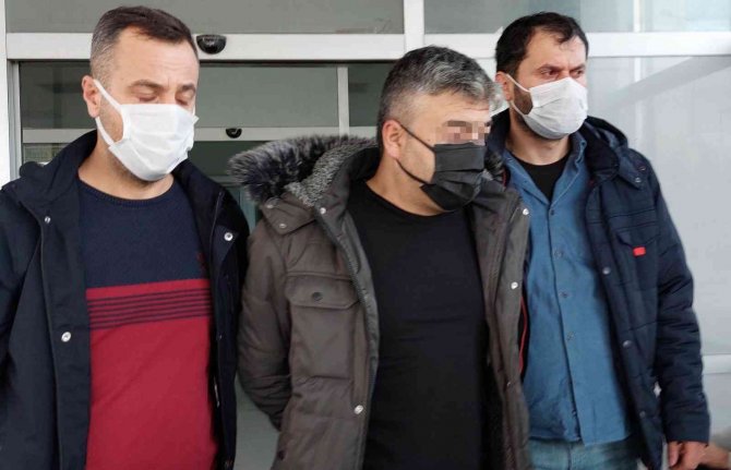 4 İlde İ̇nterpol Destekli Oto Kaçakçılığı Operasyonu: 10 Gözaltı