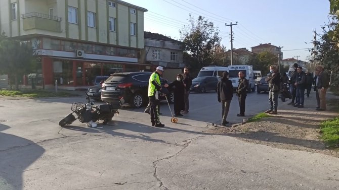 Minibüse Çarpan Elektrikli Bisiklet Sürücüsü Yaralandı