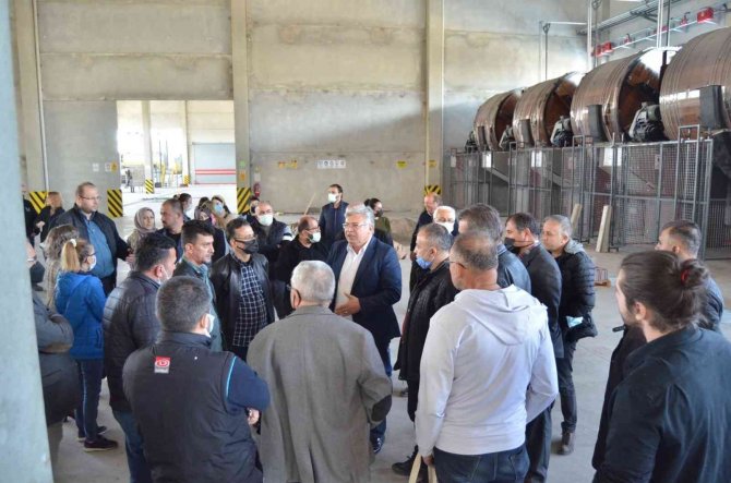 Uşak’ın ‘Büyükbaş Deri İ̇şleme’ Projesinde 3. Farkındalık Toplantısı Yapıldı