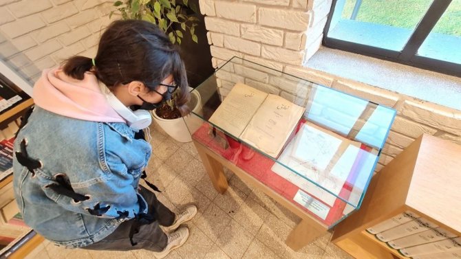 Antalya’da Atatürk’ün Osmanlıca Kaleme Aldığı 95 Yıllık Orijinal ‘Nutuk’ Sergilenmeye Başlandı