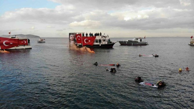 Atatürk, Maltepe’de ‘Ata’ya Saygı Zinciri Ve Dalışı’yla Anıldı