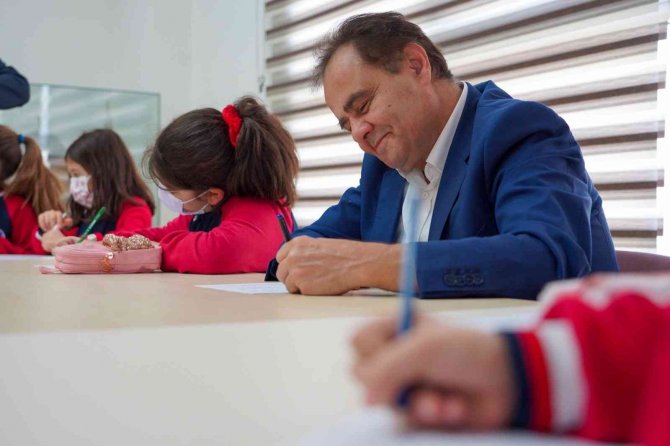 Atatürk’e Mektup Yazıp Postayla Anıtkabir’e Gönderdiler