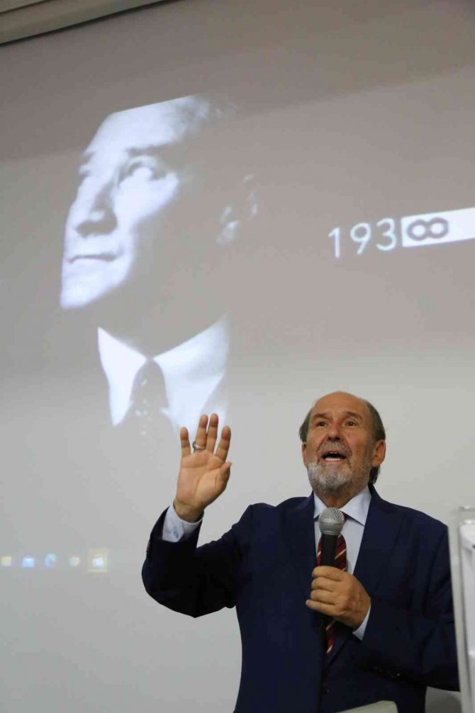 Avrasya Üniversitesi’nde Atatürk’ün 5 Yıllık Sanayi Planı Anlatıldı