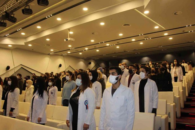 Avrasya Üniversitesi’nde Atatürk’ün 5 Yıllık Sanayi Planı Anlatıldı