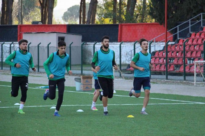 Sarayköyspor, Denizli Derbisine 3 Puan Hedefiyle Hazırlanıyor
