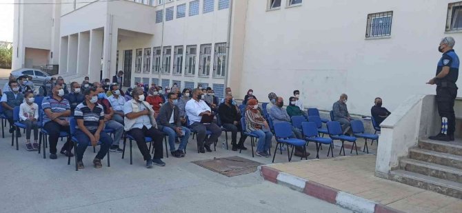 Öğrencilere ’Güvenlik Kuralları Ve Trafik Yaya Güvenliği’ Anlatıldı