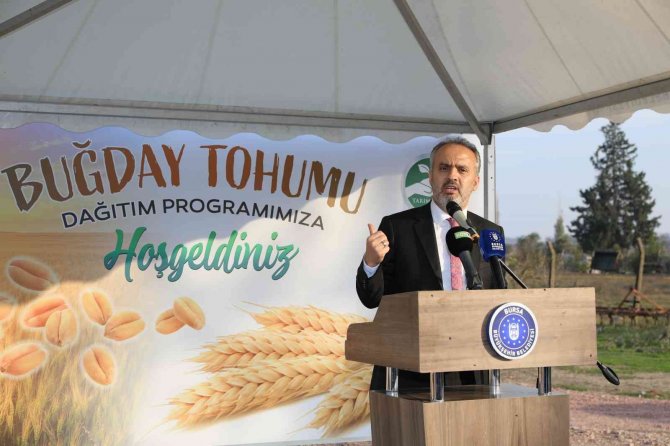 Büyükşehir’den Selzede Çiftçiye Tohum Desteği