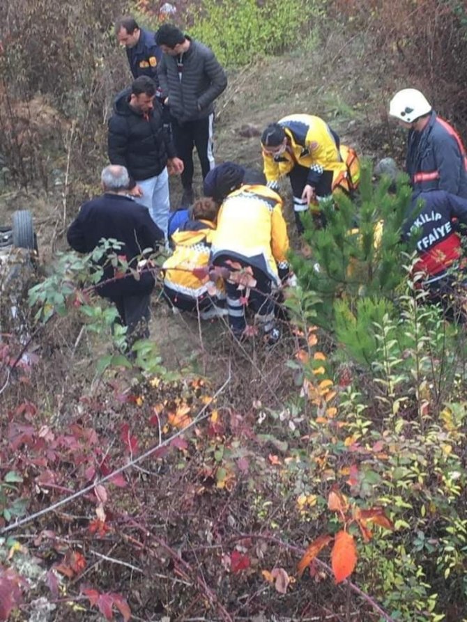 İ̇skilip’te Kontrolden Çıkan Araç Şarampole Uçtu: 1 Yaralı