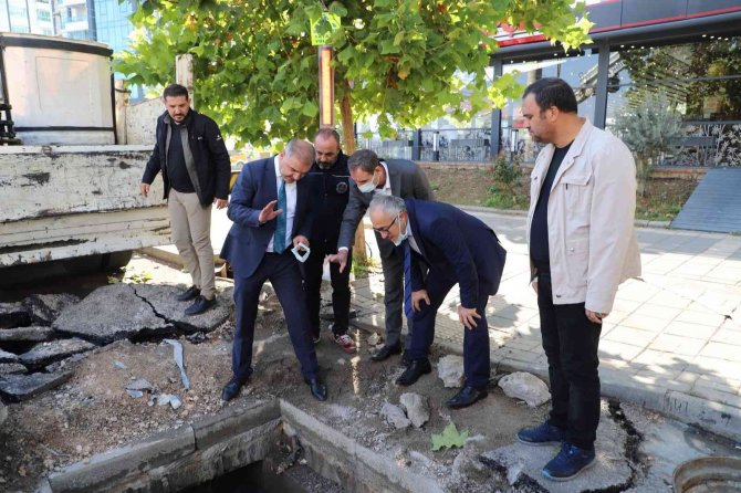 Di̇ski̇ Su Depoları Arası İletim Hattında Oluşan Arızaya Giderdi