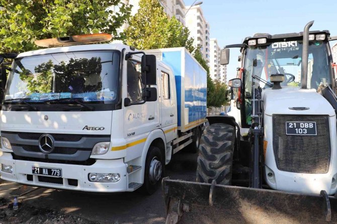Di̇ski̇ Su Depoları Arası İletim Hattında Oluşan Arızaya Giderdi