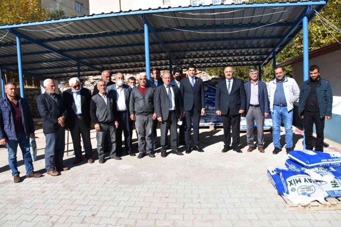 Doğanşehir’de Üreticilere Kaba Yem Tohumu Desteği