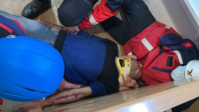 6.5 Şiddetindeki Deprem Tatbikatı Gerçeğini Aratmadı