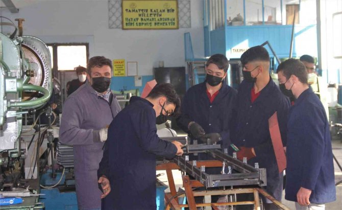 Erzincan’da Fabrika Gibi Meslek Lisesi
