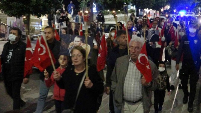 Hatay’da Ata’ya Saygı Yürüyüşü