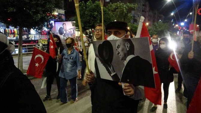 Hatay’da Ata’ya Saygı Yürüyüşü