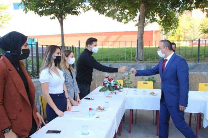 Vali Soytürk Üniversite Öğrencileriyle Buluştu