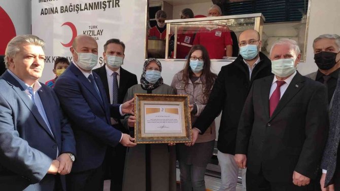 Türk Kızılay Manisa Şubesi’nden Bağışçısına Teşekkür Belgesi