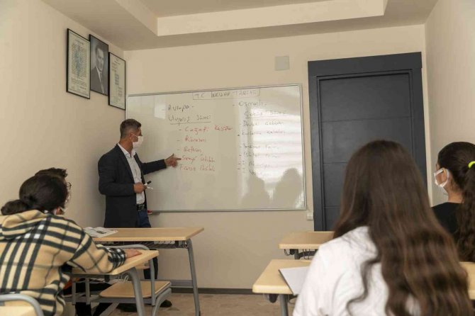 Mersin Büyükşehir Belediyesi Kurs Merkezleri Açmaya Devam Ediyor