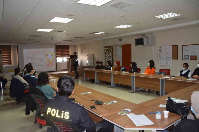 Emniyetten Sağlık Personellerine Eğitim