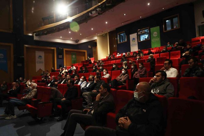 Atilla Karaoğlan, Akm’de Futbolu Anlattı