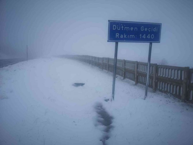 Alaçam’a Mevsimin İlk Karı Düştü