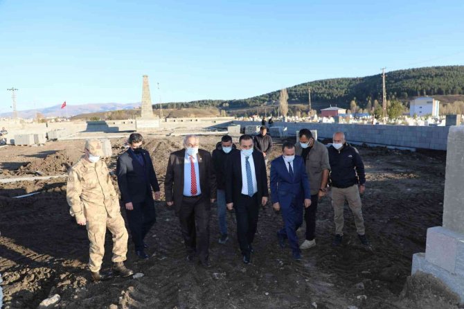 Sarıkamış Şehitliği’nde Çevre Düzenlemesi Yapılıyor