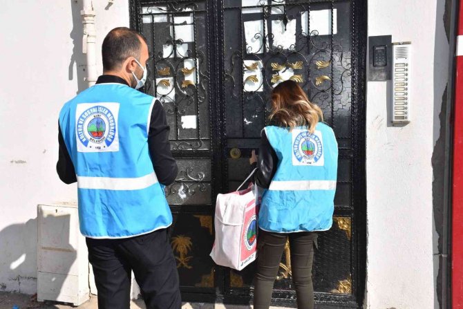 Siirt Belediyesi 2 Bin 300 Aileye ’Hoş Geldin Bebek’ Paketi Dağıttı