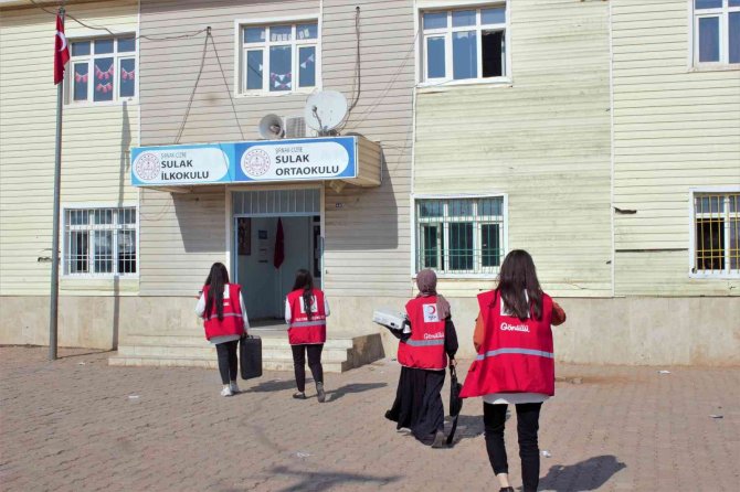 Cizre’de "Minik Kalplere Büyük Dokunuşlar" Etkinliği
