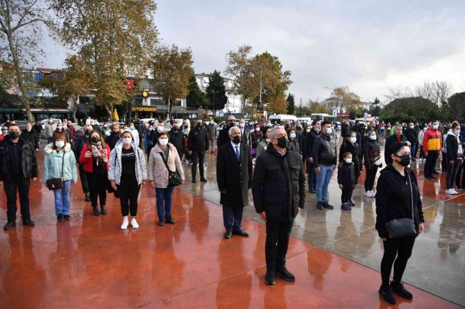 Tuzla’da 10 Kasım Atatürk’ü Anma Günü Dolayısıyla Çelenk Sunma Töreni Düzenlendi
