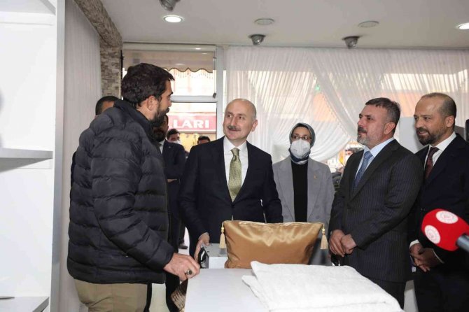 Ulaştırma Ve Altyapı Bakanı Karaismailoğlu Sincan’da Esnafı Ziyaret Etti
