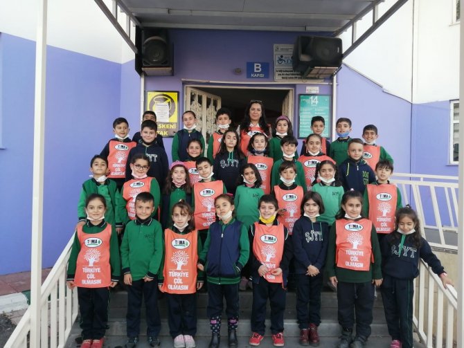 Minik Ellerle Doğaya Dokundular