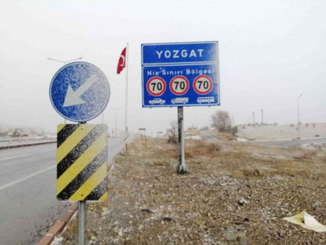 Yozgat’a Mevsimin İlk Karı Yağdı