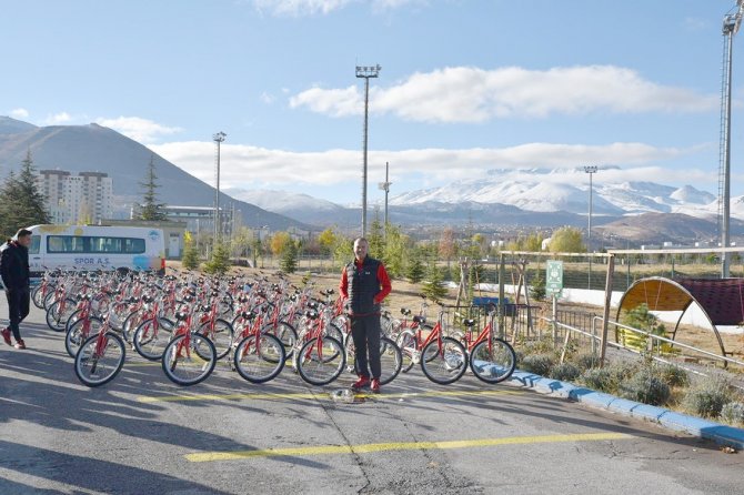 Erü Spor Bilimleri Fakültesi’nden ‘Yaşam Şekerden Tatlıdır” Etkinliği