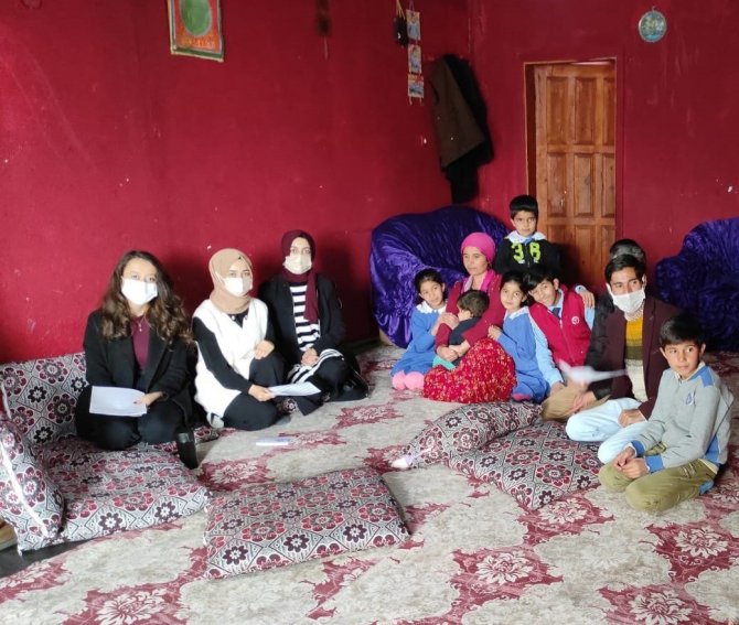 Ağrı’da Öğretmenler Öğrencilerine Misafir Oluyor