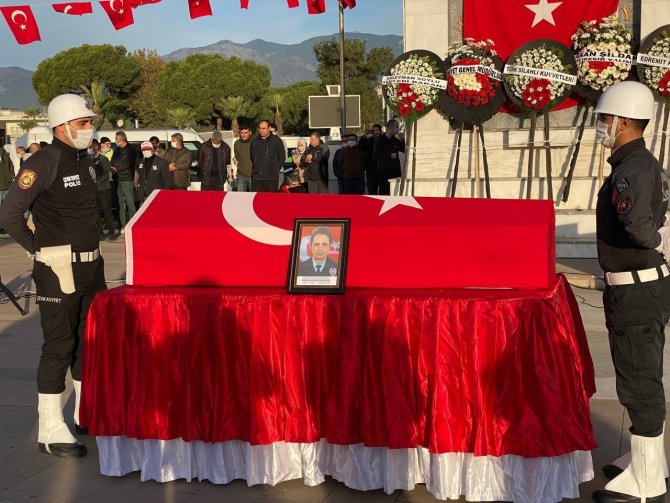 Şehit Polis Memuru Abdulkadir Güngör İçin İlk Tören Edremit’te Yapıldı