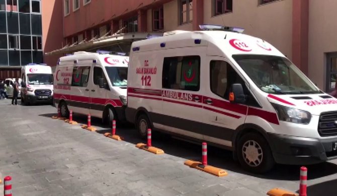 Batman’da Korona Virüsten Ölen Kadının İkizleri Sezaryenle Alındı