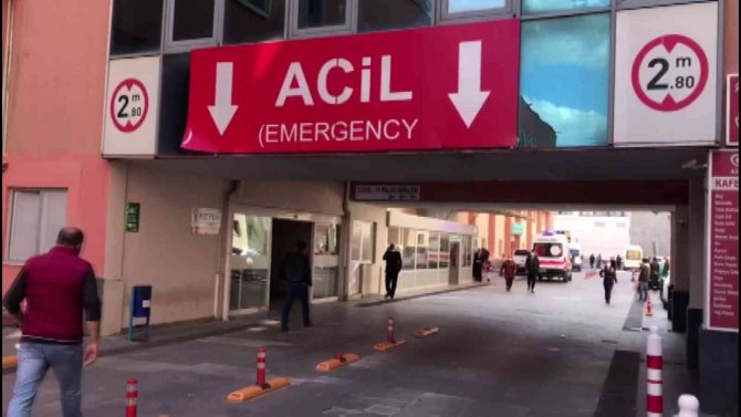 Batman’da Korona Virüsten Ölen Kadının İkizleri Sezaryenle Alındı