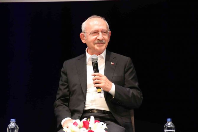 Kılıçdaroğlu: “Gençlerin Umutsuzluğa Kapılma Hakları Yoktur”